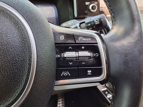 Used 2021 Kia Sorento SX image 16