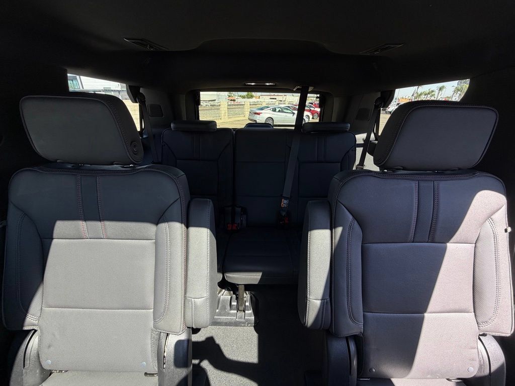 Used 2025 Chevrolet Tahoe RST w/ Comfort Package RWD image 11