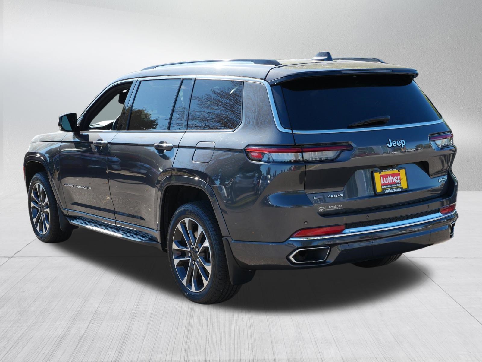 Used 2021 Jeep Grand Cherokee L Overland AWD/4WD image 5