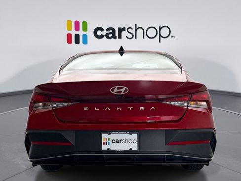 Used 2024 Hyundai Elantra SEL FWD image 4