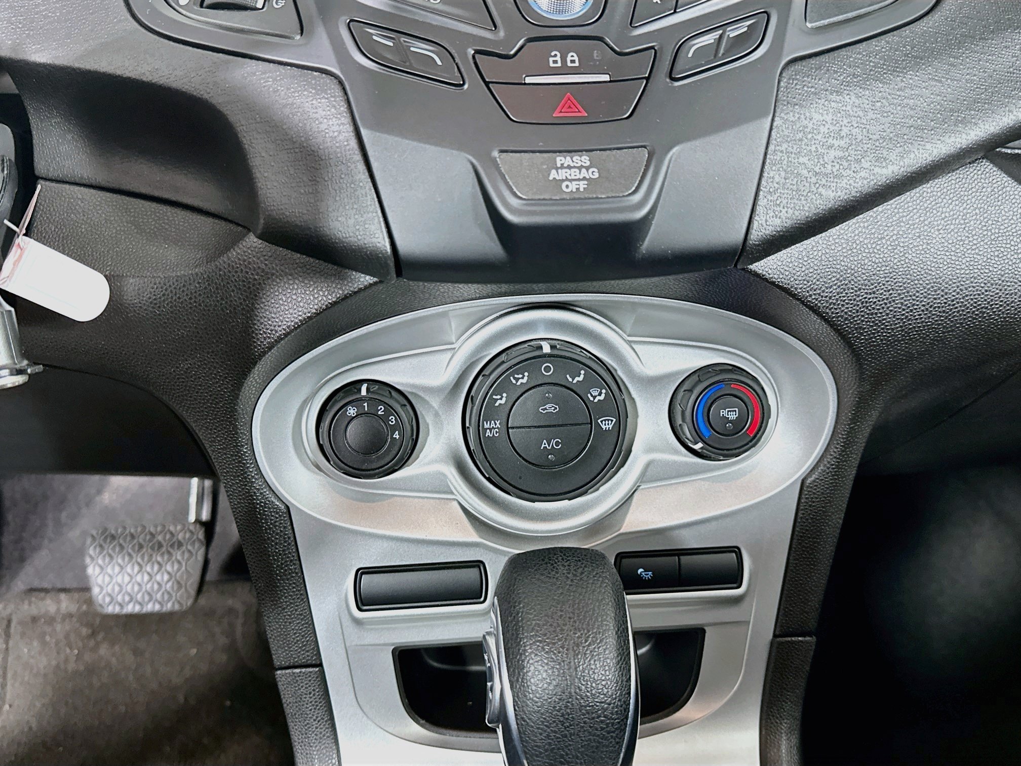 Used 2017 Ford Fiesta SE FWD image 21