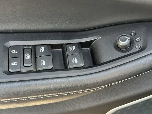 Used 2022 Jeep Grand Cherokee L Laredo AWD/4WD image 11