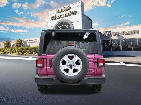 Used 2022 Jeep Wrangler Unlimited Sport AWD/4WD image 4