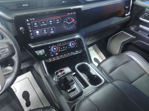 Used 2024 GMC Sierra 1500 Denali w/ Denali Reserve Package image 17