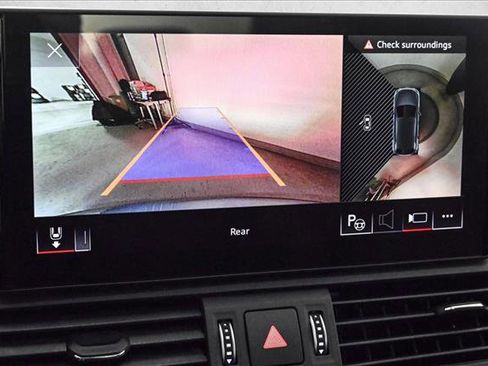 Used 2025 Audi Q5 Prestige w/ Prestige Package image 14