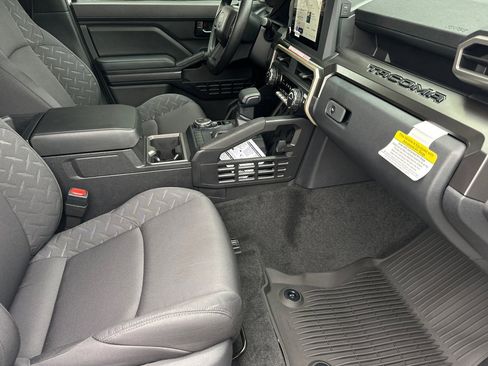 New 2025 Toyota Tacoma SR5 image 15