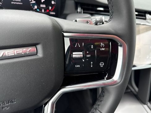 New 2025 Land Rover Discovery Sport S image 21