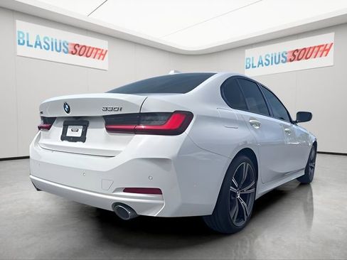 Used 2023 BMW 330i xDrive Sedan w/ Driving Assistance Package AWD/4WD image 3