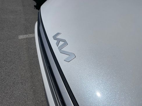 Certified 2025 Kia K4 LXS image 8