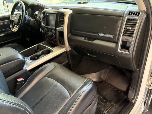 Used 2018 RAM 3500 Laramie AWD/4WD image 15