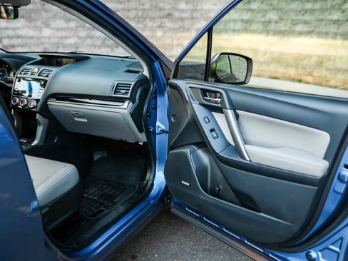 Used 2017 Subaru Forester 2.5i Limited image 15