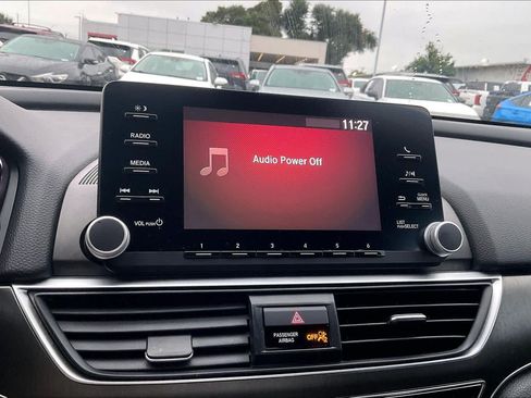 Used 2020 Honda Accord LX image 32