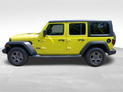 Used 2023 Jeep Wrangler Unlimited Sport AWD/4WD image 3