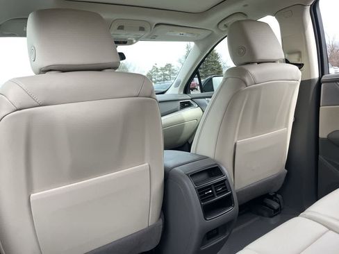 Certified 2025 Cadillac XT5 Premium Luxury w/ LPO, Floor Liner Package image 20