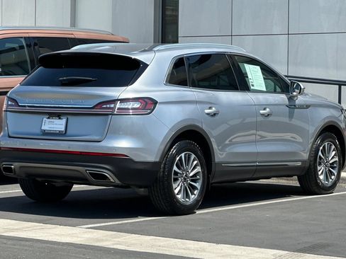 Certified 2022 Lincoln Nautilus FWD w/ Premium Package image 3