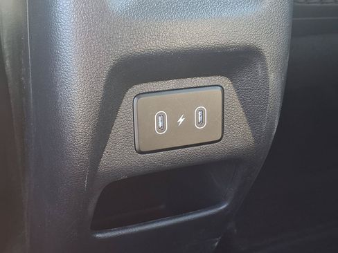 Used 2025 Hyundai Venue SEL FWD image 22