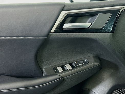 Used 2024 Mitsubishi Outlander SE FWD image 15