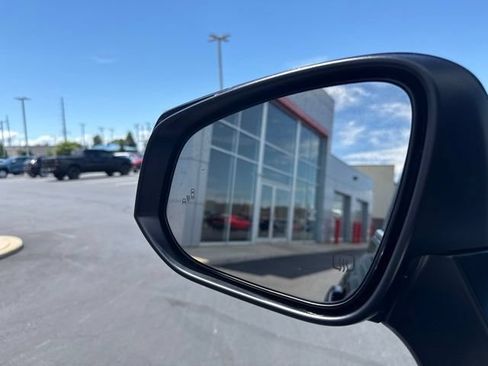 Used 2022 Toyota Highlander Limited AWD/4WD image 13