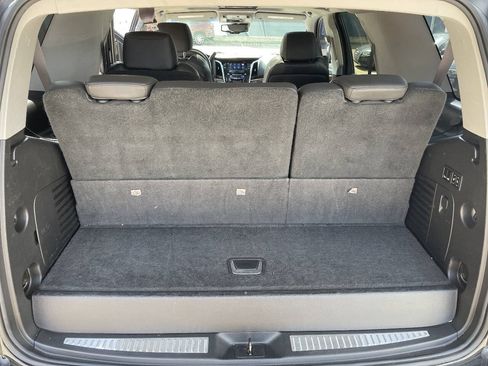 Used 2015 Cadillac Escalade Luxury AWD/4WD image 30