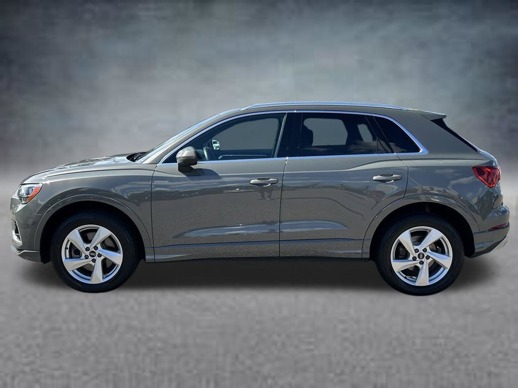 Used 2021 Audi Q3 2.0T Premium w/ Convenience Package AWD/4WD image 2
