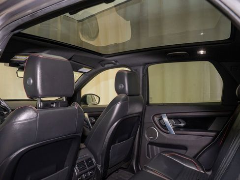 Used 2020 Land Rover Discovery Sport SE R-Dynamic image 10