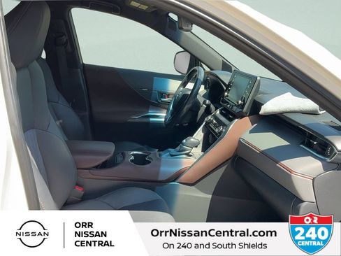 Used 2021 Toyota Venza XLE AWD/4WD image 11