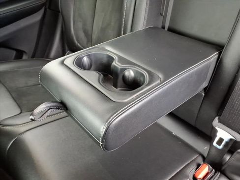 Used 2023 Jeep Grand Cherokee Altitude image 34