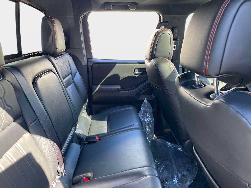 Used 2023 Nissan Frontier PRO-4X w/ Pro-4X Premium Package AWD/4WD image 12