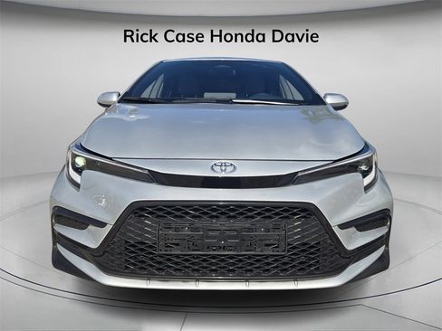 Used 2025 Toyota Corolla SE image 5