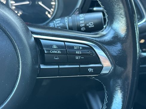 Used 2025 MAZDA MAZDA3 2.5 S Hatchback w/ Premium Pkg image 38