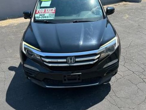 Used 2016 Honda Pilot Touring image 2