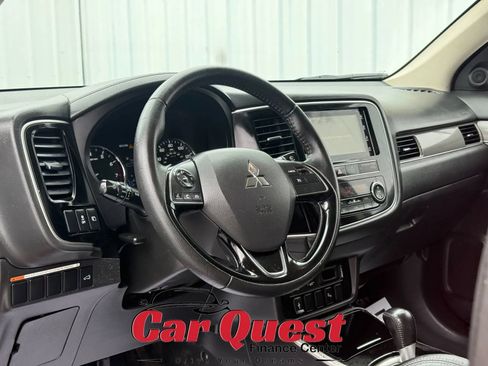 Used 2019 Mitsubishi Outlander SEL AWD/4WD image 9