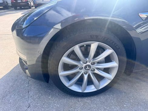 Used 2018 Tesla Model 3 Long Range RWD image 7