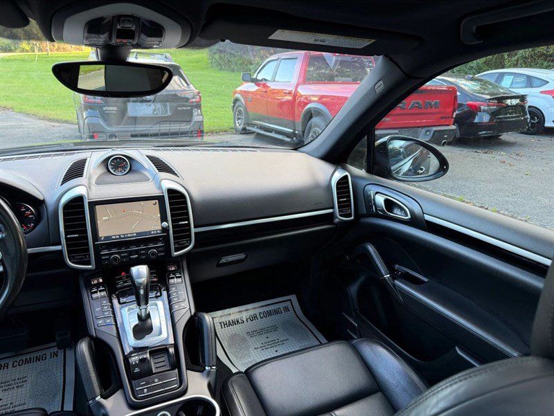 Used 2016 Porsche Cayenne AWD/4WD image 27