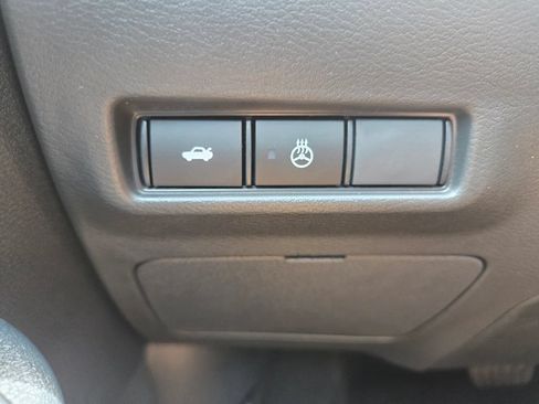 Used 2026 Nissan Sentra SV w/ SV Convenience Package FWD image 12