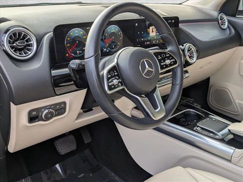 Used 2022 Mercedes-Benz GLA 250 image 10