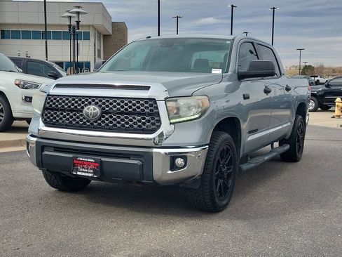 Used 2019 Toyota Tundra SR5 w/ SR5 Upgrade Package AWD/4WD image 7
