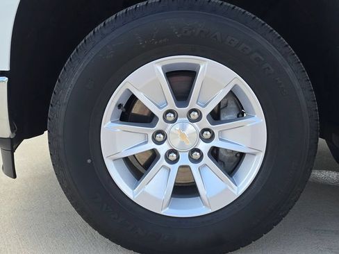 Used 2025 Chevrolet Silverado 1500 W/T RWD image 11