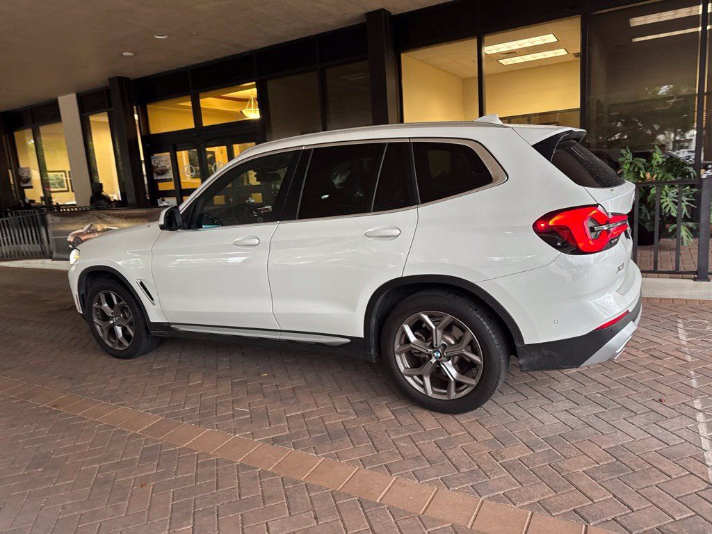 Used 2024 BMW X3 xDrive30i w/ Convenience Package w/ZPA AWD/4WD image 9