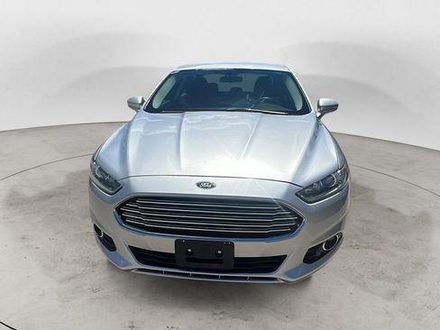 Used 2014 Ford Fusion SE w/ Equipment Group 201A FWD image 2