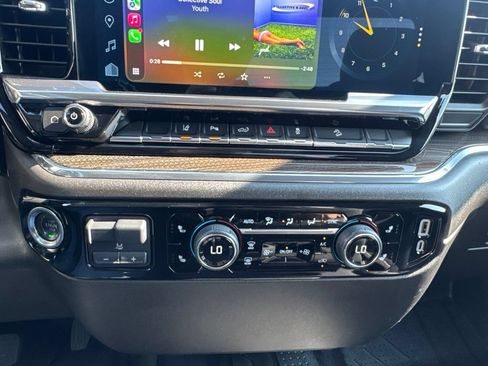 Used 2024 Chevrolet Silverado 2500 LT w/ Convenience Package AWD/4WD image 37