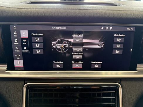 Used 2018 Porsche Panamera 4 AWD/4WD image 54