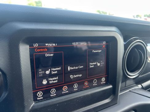 Used 2023 Jeep Wrangler Unlimited Sport AWD/4WD image 12