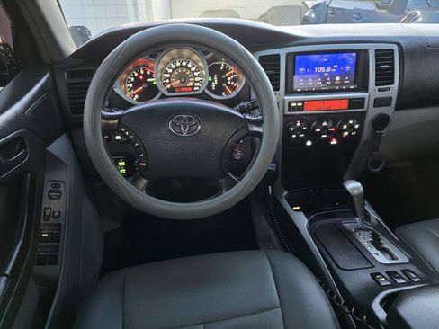 Used 2004 Toyota 4Runner SR5 AWD/4WD image 27