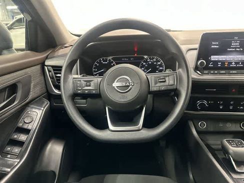 Used 2023 Nissan Rogue S FWD image 15