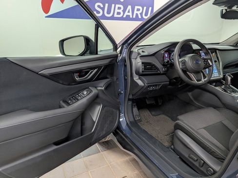 Used 2025 Subaru Outback Premium image 27