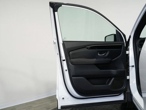 Used 2023 Honda Pilot Sport image 10