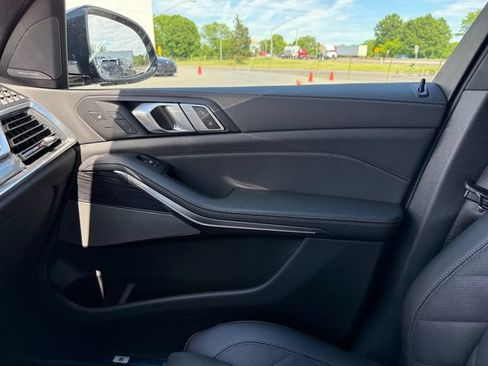 New 2026 BMW X5 xDrive40i w/ M Sport Package AWD/4WD image 26