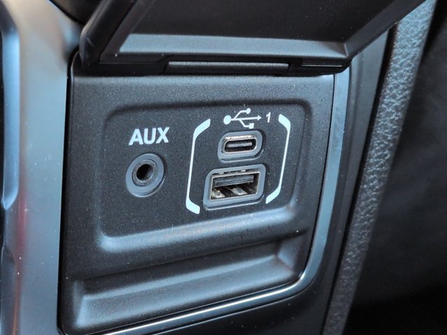 Used 2025 Jeep Gladiator Mojave w/ Convenience Group AWD/4WD image 20