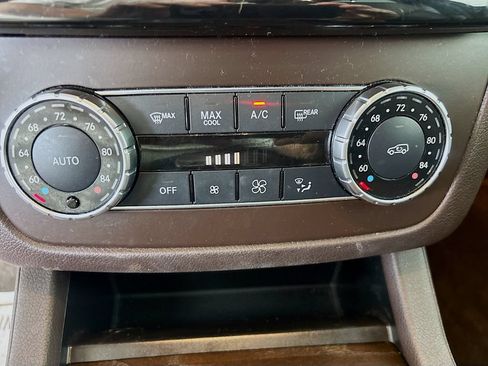Used 2019 Mercedes-Benz GLS 450 4MATIC image 18